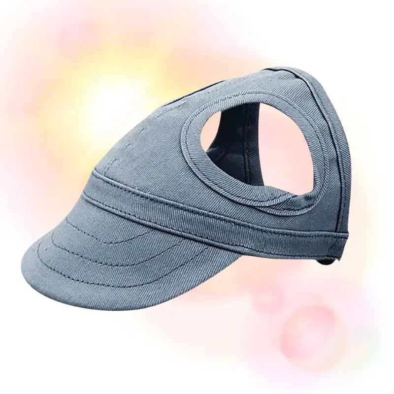 Une casquette pour animaux de couleur bleu.