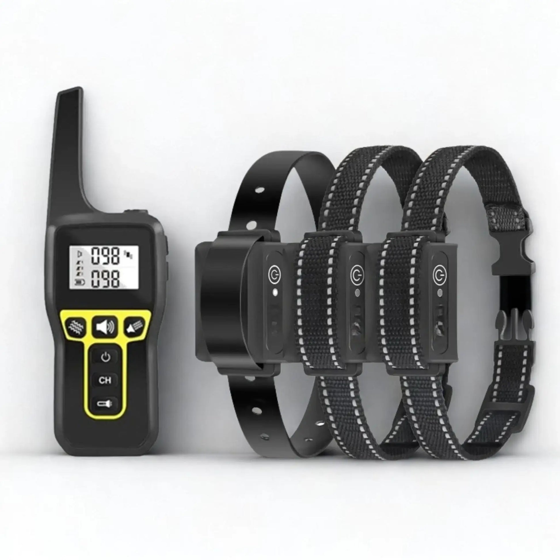Collier anti-aboiement chien ZenPatte trois sangles noires réfléchissantes et une télécommande.