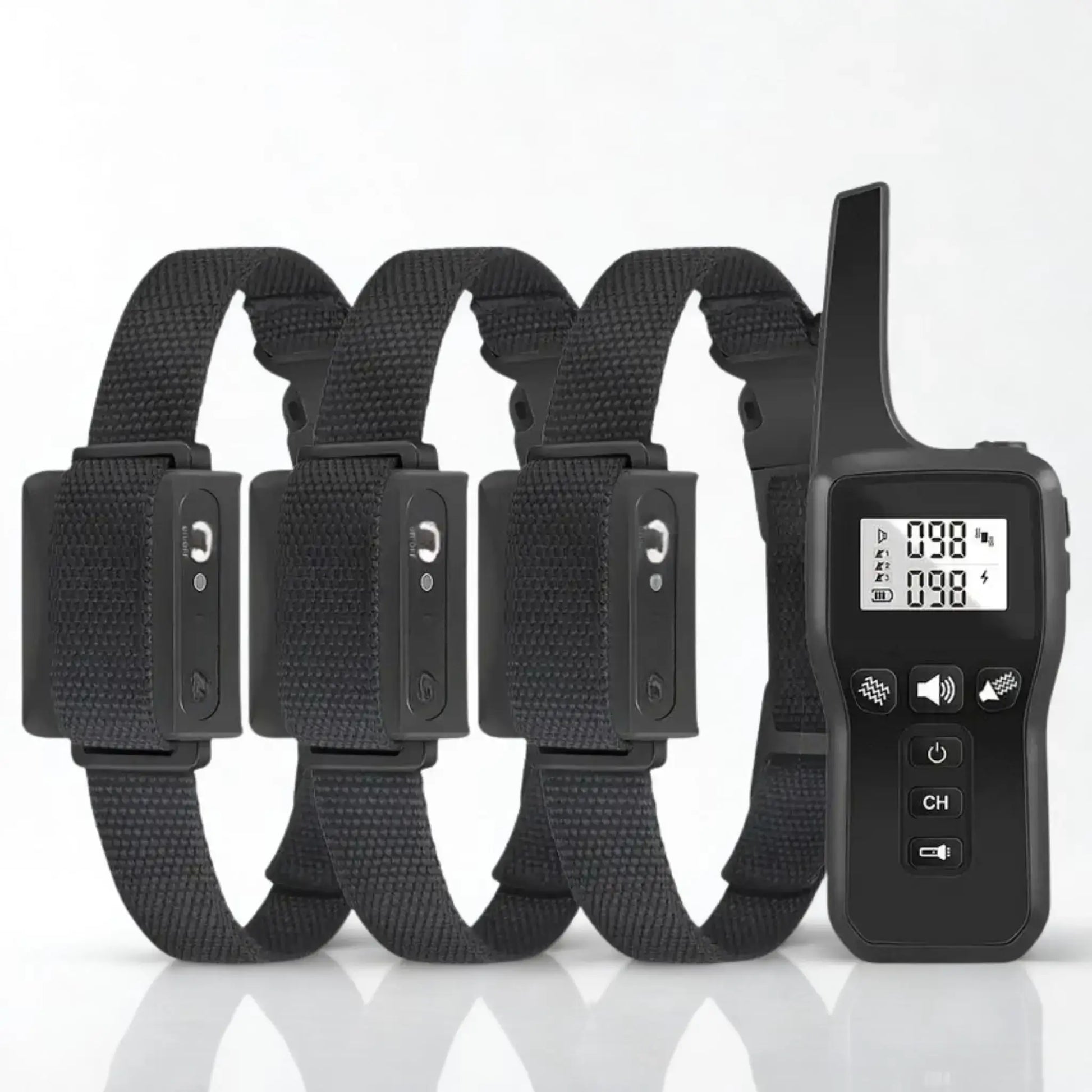 Collier anti-aboiement chien ZenPatte trois dispositifs noirs et une télécommande noire.
