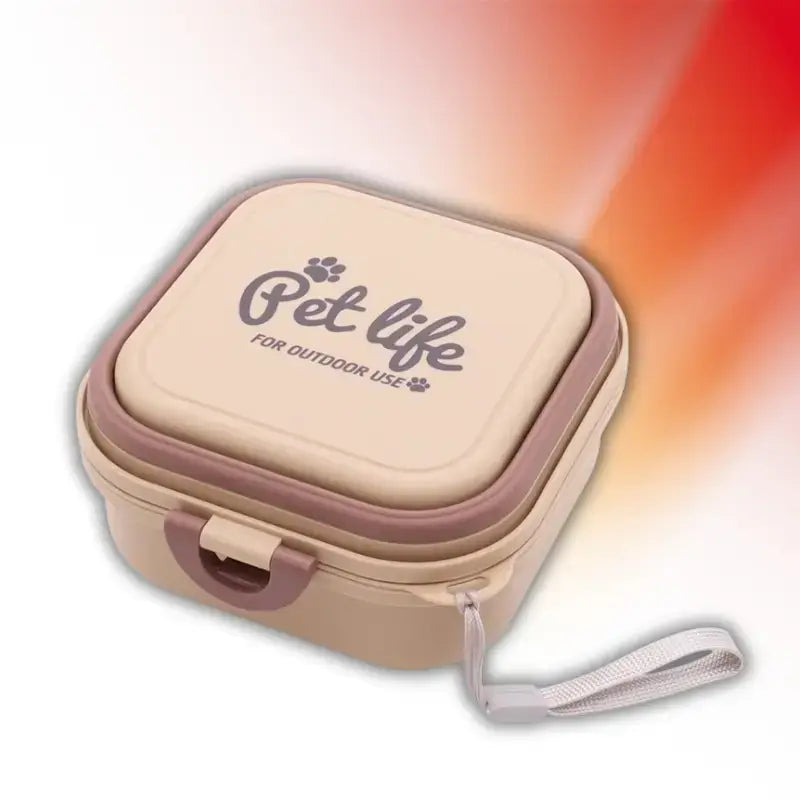 Gamelle pour chien de couleur beige.