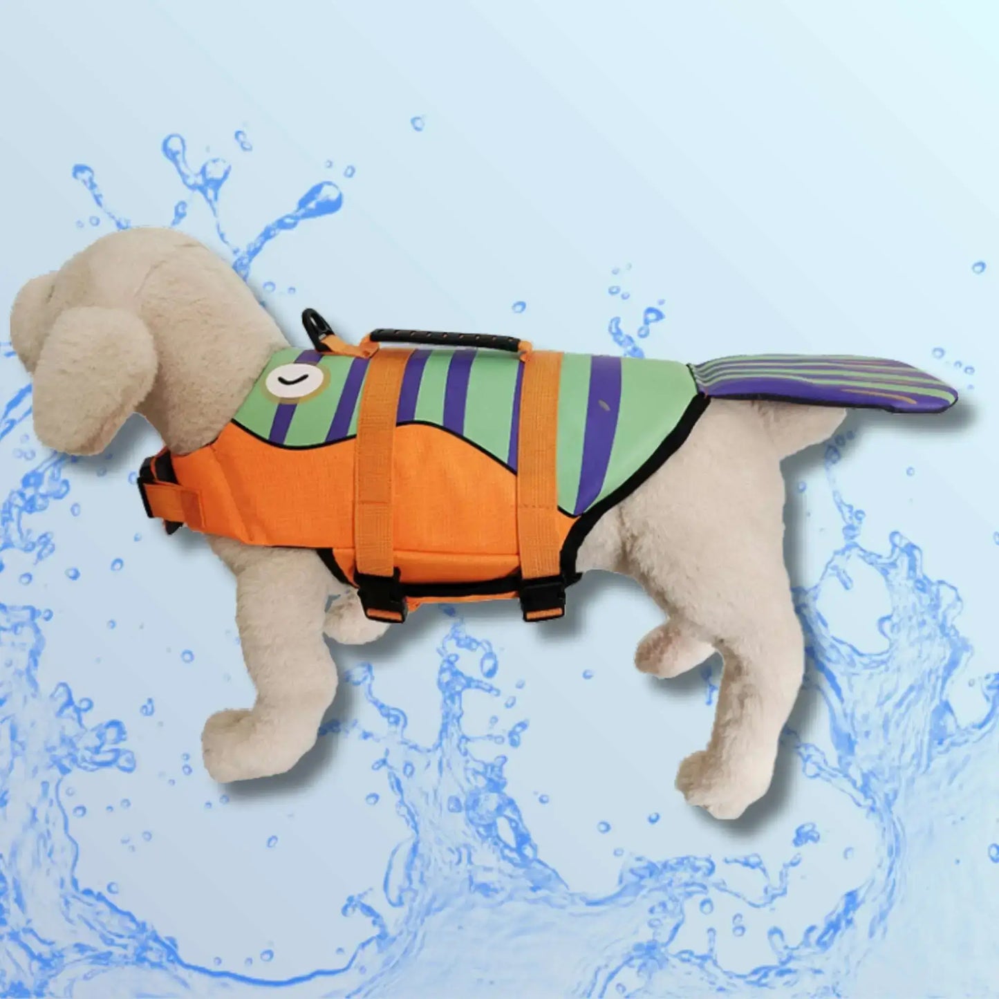 Un chien avec un gilet de sauvetage pour chiens orange.