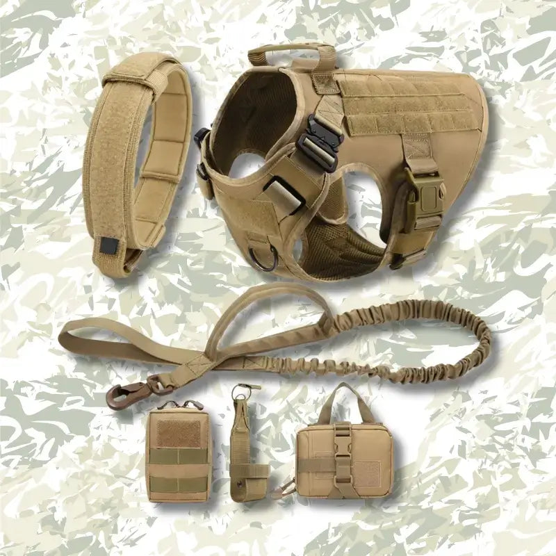 Ensemble du harnais pour chien de couleur brun coyote.