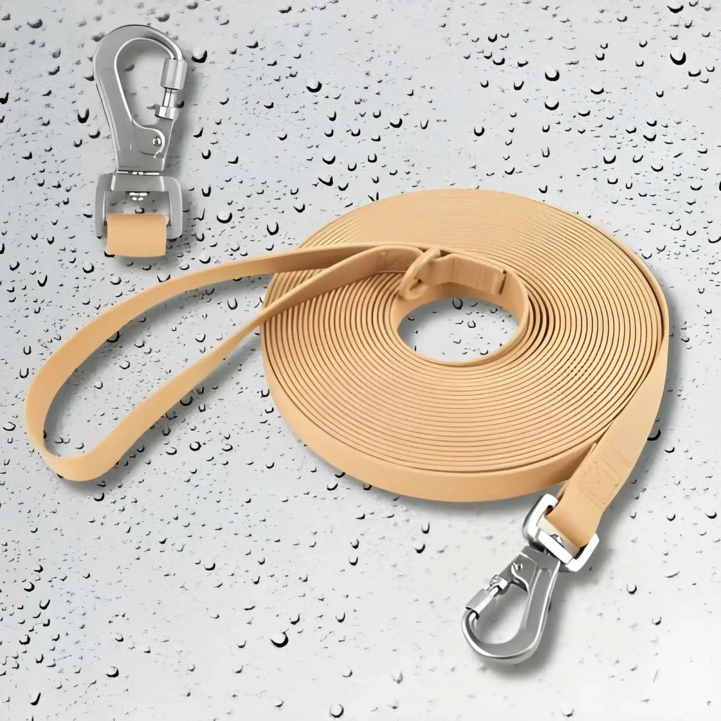 Une longe pour chien de couleur beige imperméable.