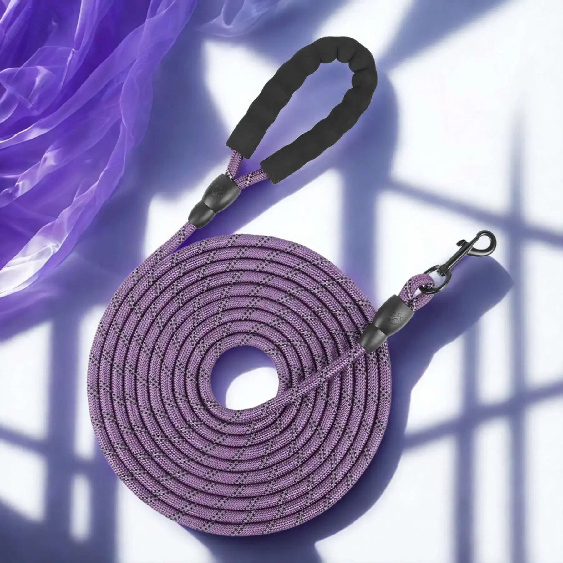 Une longe pour chien de couleur violet réfléchissante